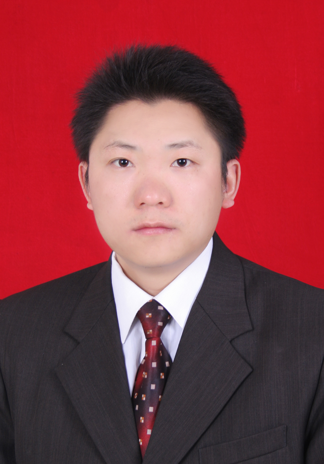 周志鹰